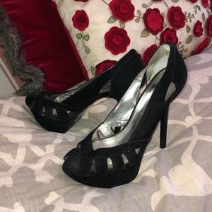 Bakers black peep toe heels 👠